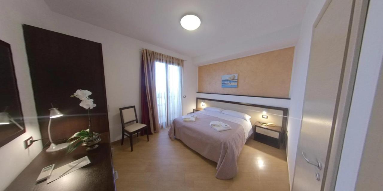 Perseo 3* Portopalo Di Capo Passero